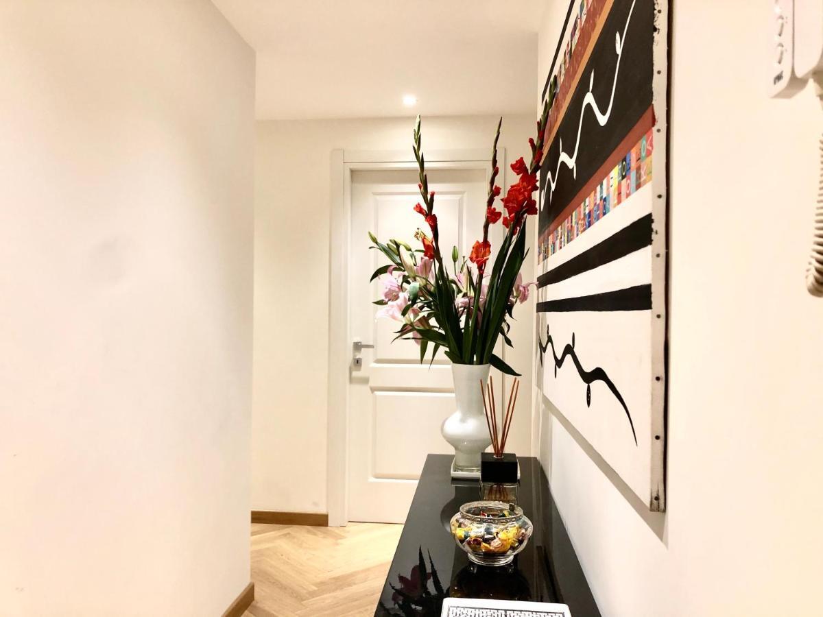 Opera Luxury Rosmini Roma Exterior foto